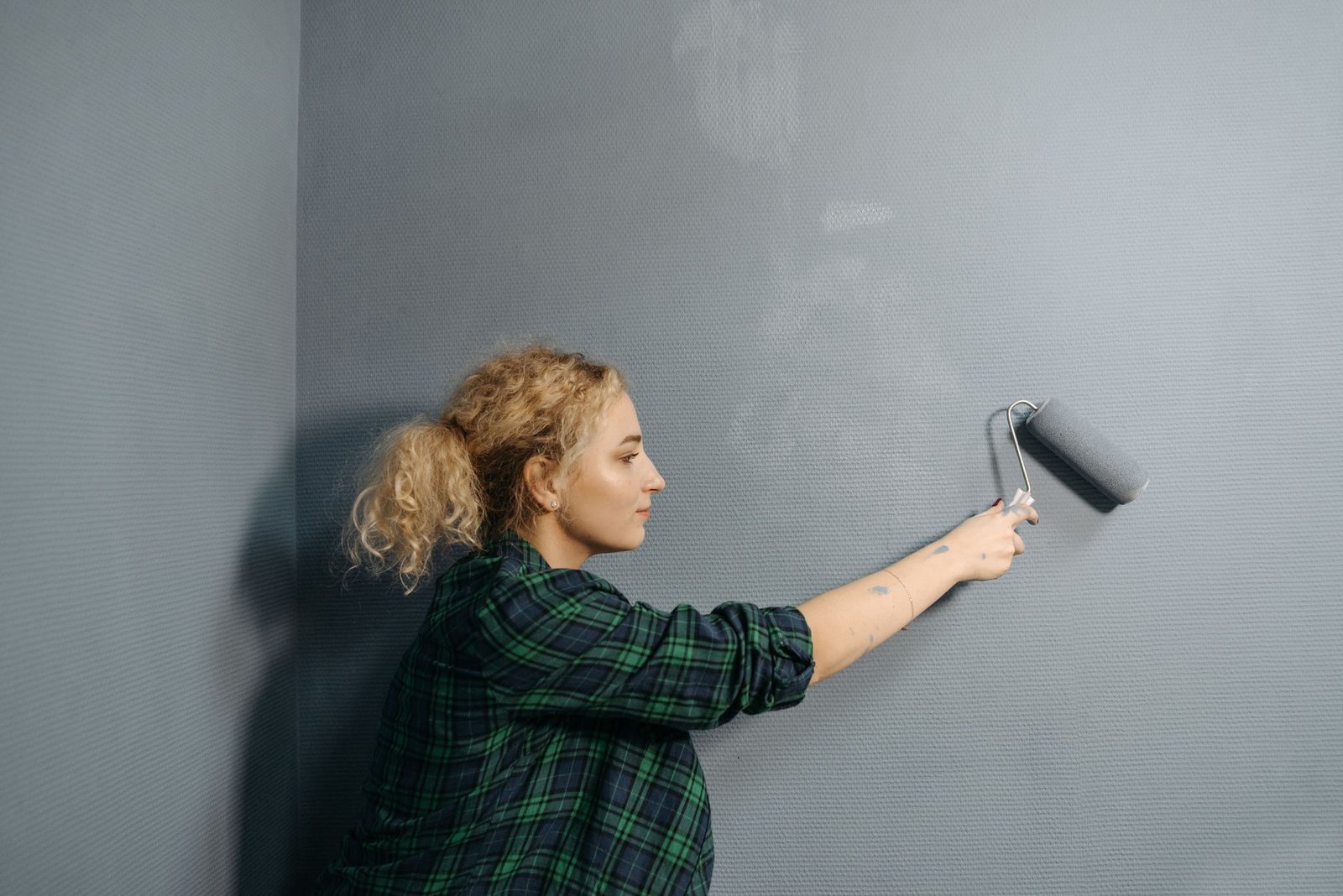 Como Pintar uma Parede sem Manchas, sem Respingo e sem Marca de Rolo